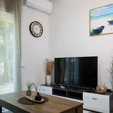 דירה Sunny 2br Iraklia *