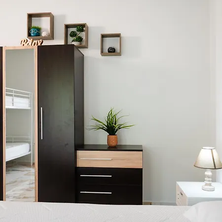 דירה Sunny 2br Iraklia